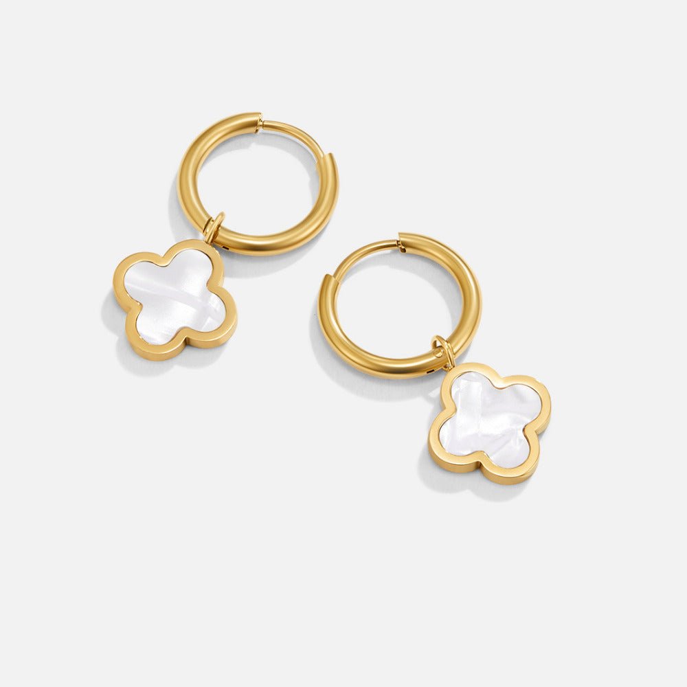 Boucles d'oreilles créoles trèfle blanc